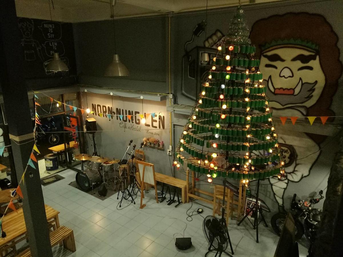 Norn Nung Len Cafe'&Hostel Chiang Rai Esterno foto