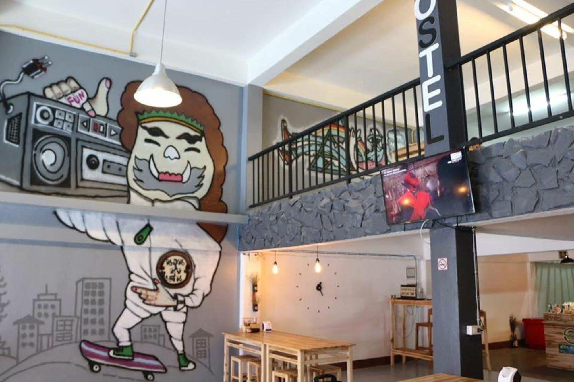 Norn Nung Len Cafe'&Hostel Chiang Rai Esterno foto
